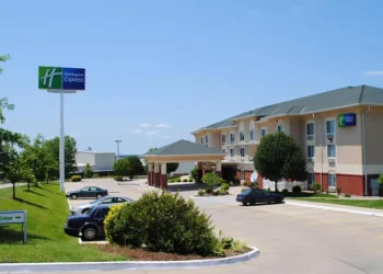 holiday inn express boonville 2533337940 4x3 1